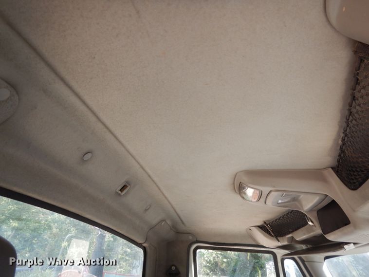 image for item DH6607 2012 International TranStar 8600  semi truck