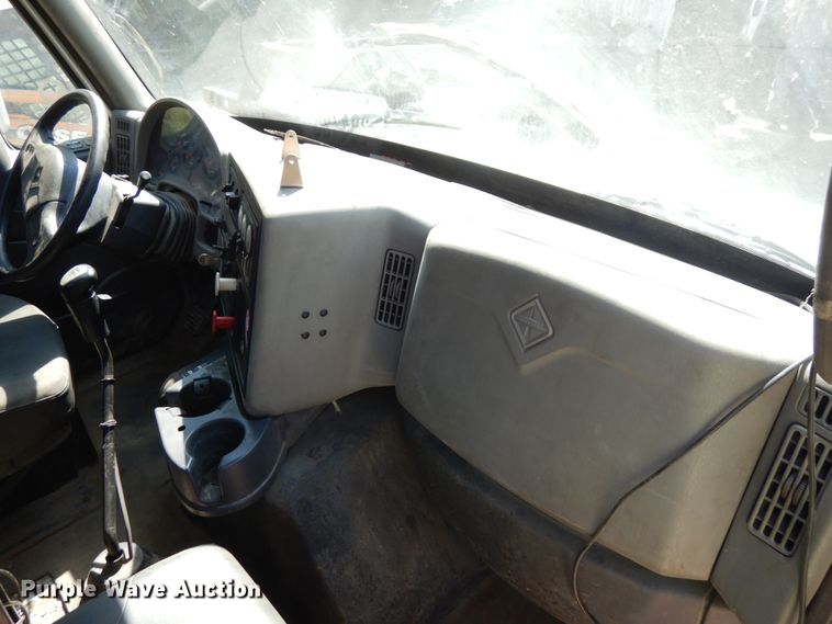 image for item DH6607 2012 International TranStar 8600  semi truck