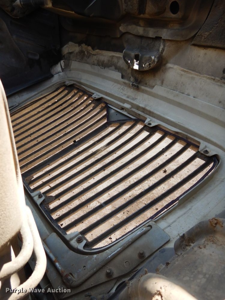 image for item DH6607 2012 International TranStar 8600  semi truck