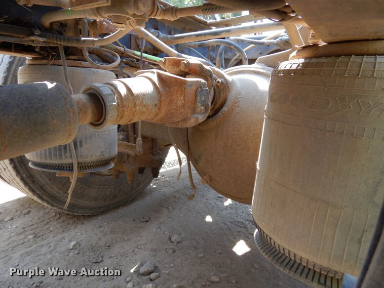 image for item DH6607 2012 International TranStar 8600  semi truck