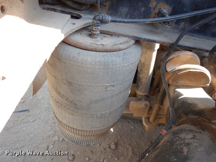 image for item DH6607 2012 International TranStar 8600  semi truck