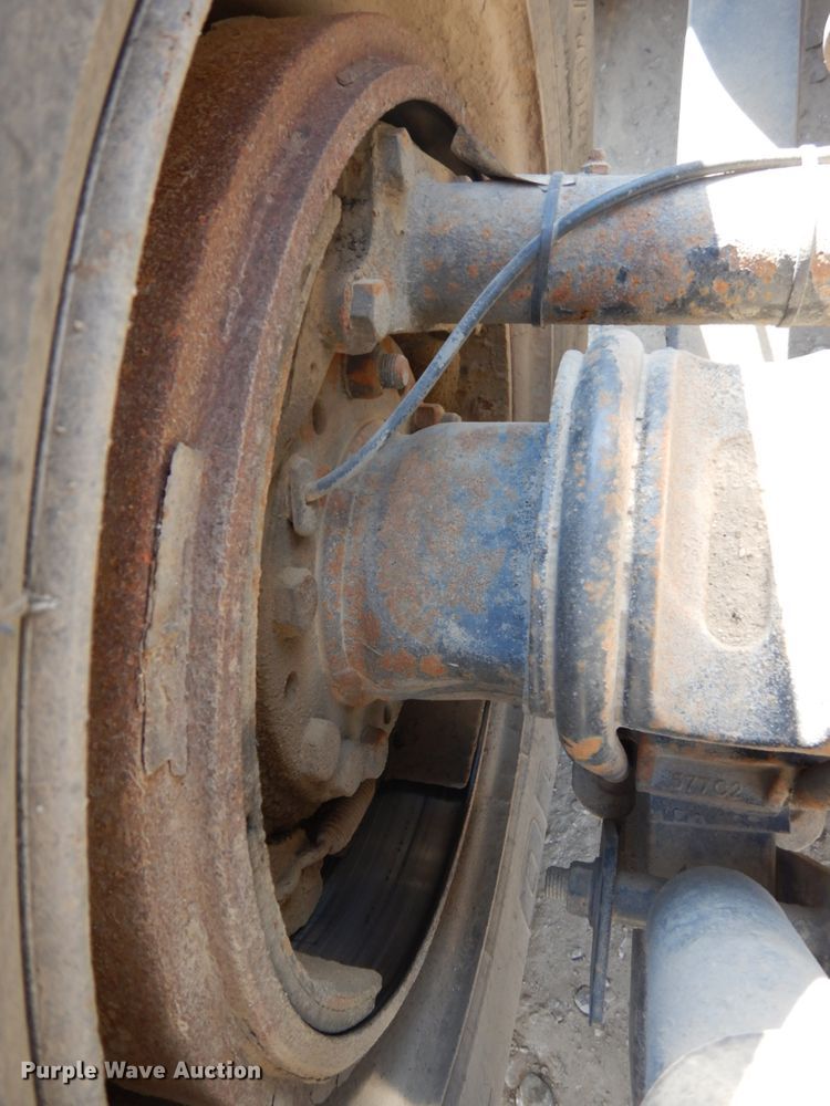 image for item DH6607 2012 International TranStar 8600  semi truck