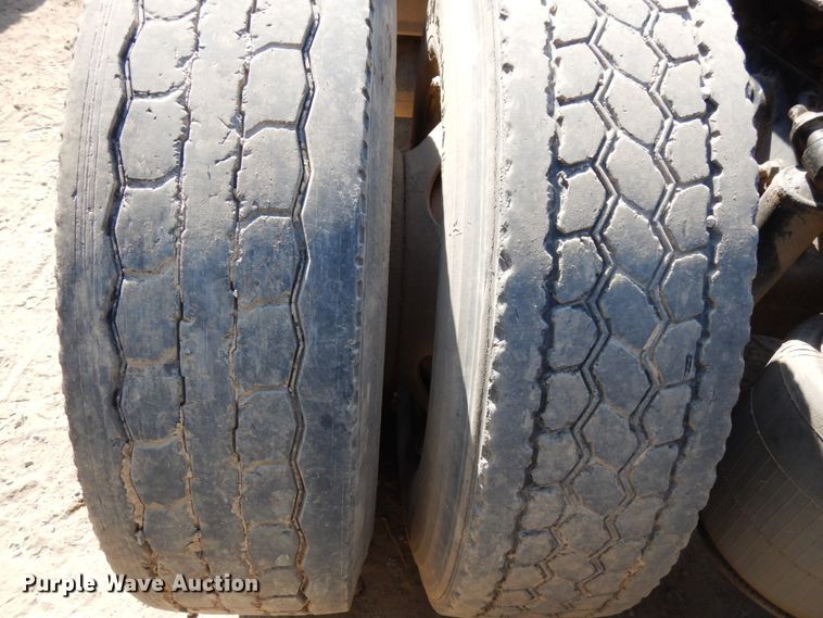 image for item DH6607 2012 International TranStar 8600  semi truck