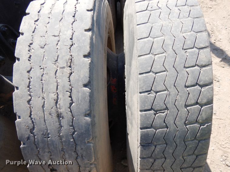 image for item DH6607 2012 International TranStar 8600  semi truck