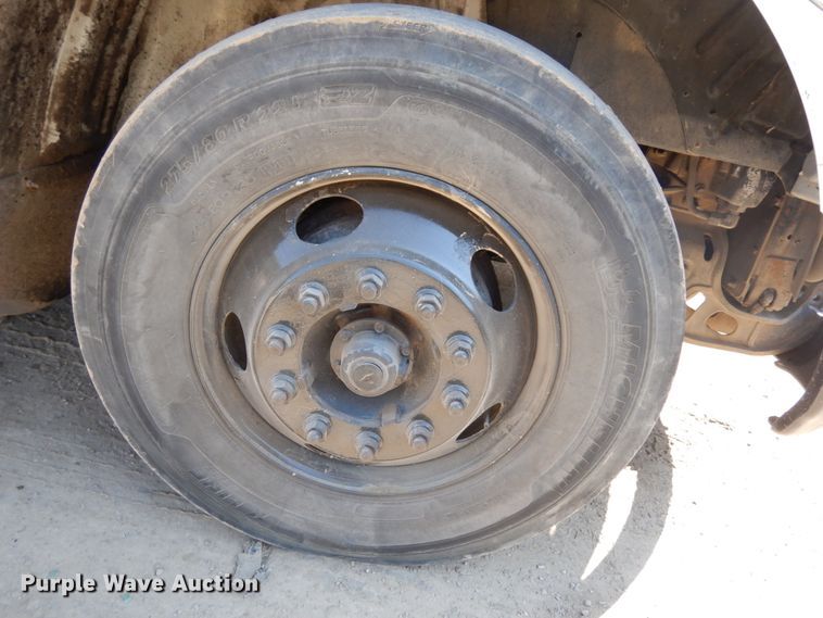 image for item DH6607 2012 International TranStar 8600  semi truck