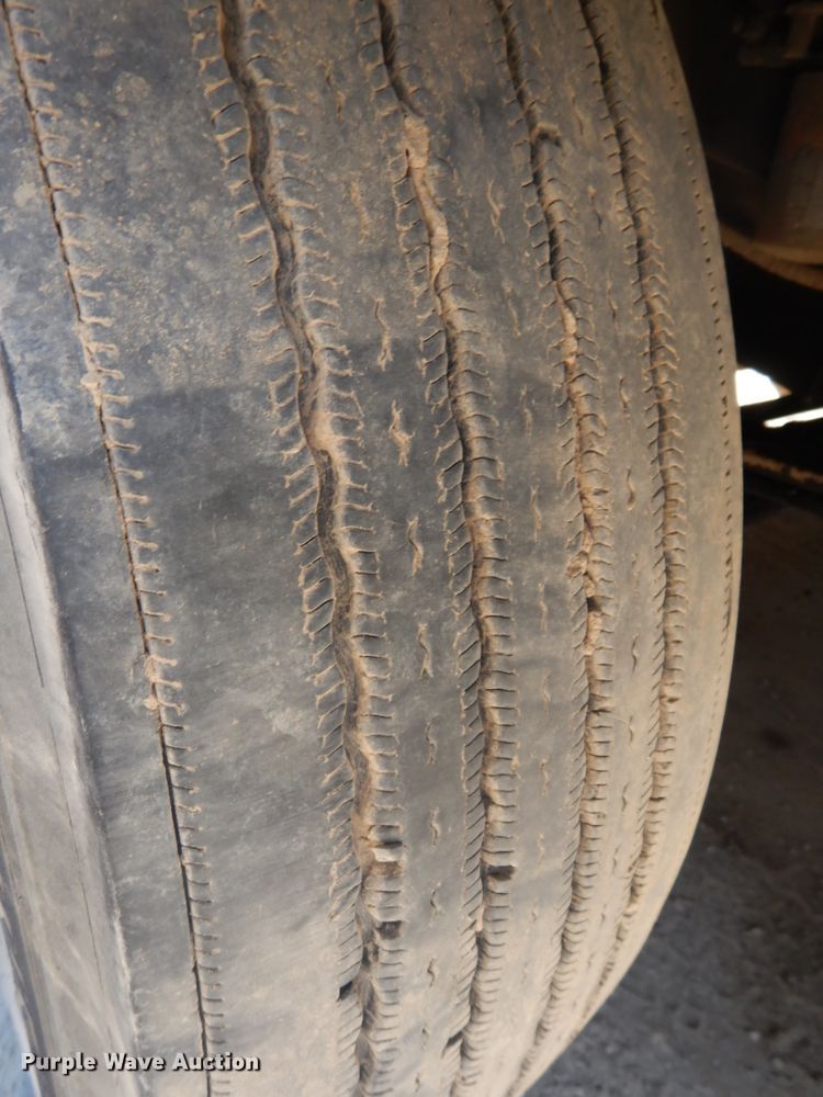 image for item DH6607 2012 International TranStar 8600  semi truck