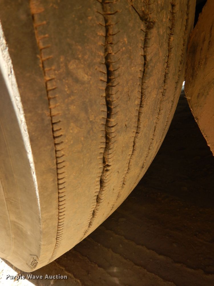 image for item DH6607 2012 International TranStar 8600  semi truck