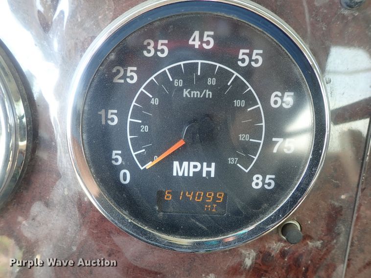 image for item DI4595 2006 International 9400i  semi truck