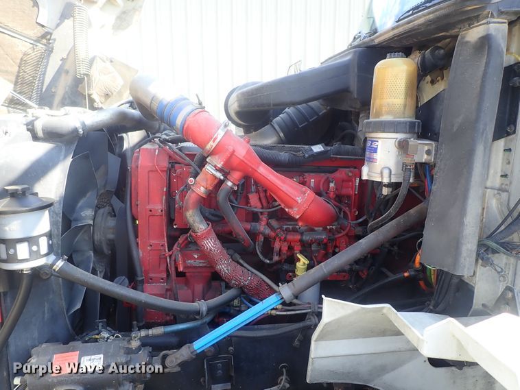 image for item DI4595 2006 International 9400i  semi truck