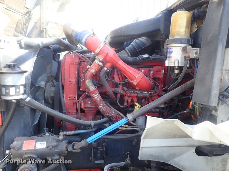 image for item DI4595 2006 International 9400i  semi truck