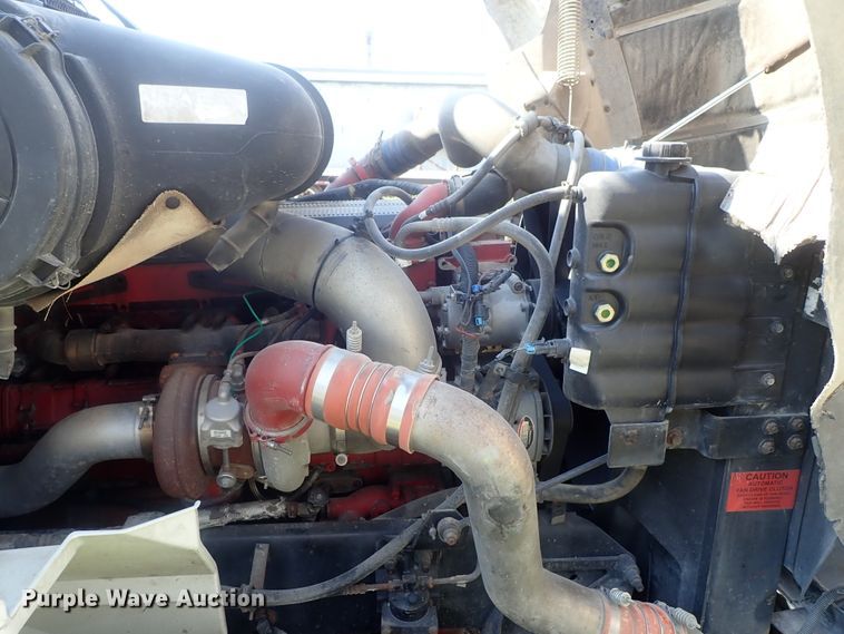 image for item DI4595 2006 International 9400i  semi truck