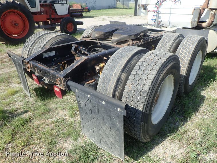 image for item DI4595 2006 International 9400i  semi truck