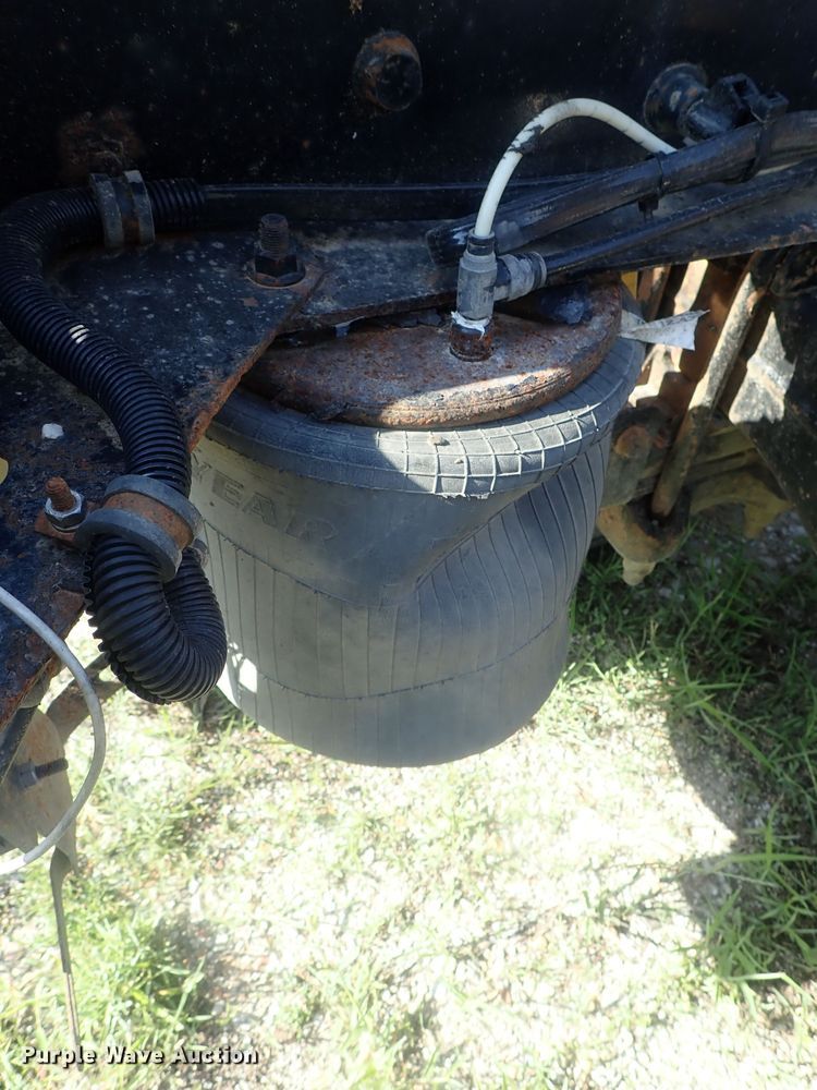 image for item DI4595 2006 International 9400i  semi truck