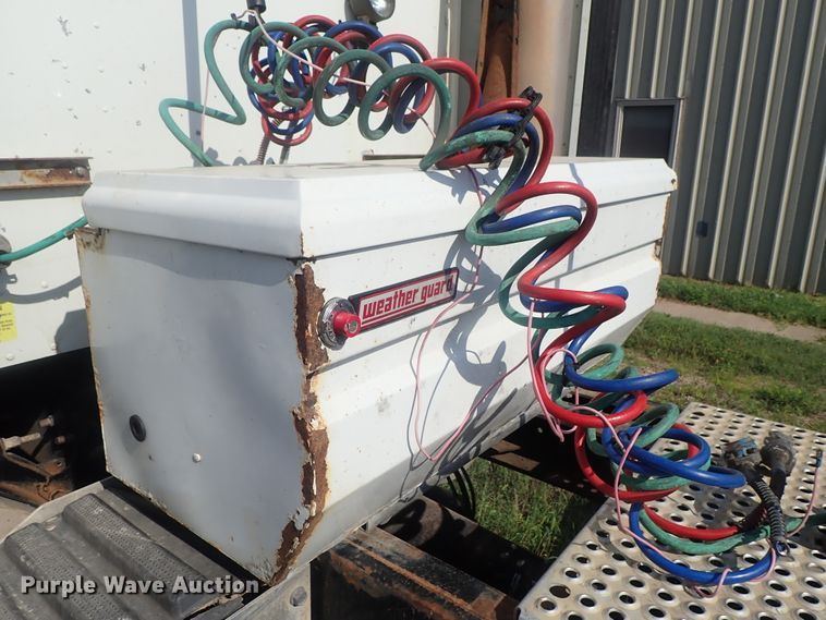 image for item DI4595 2006 International 9400i  semi truck