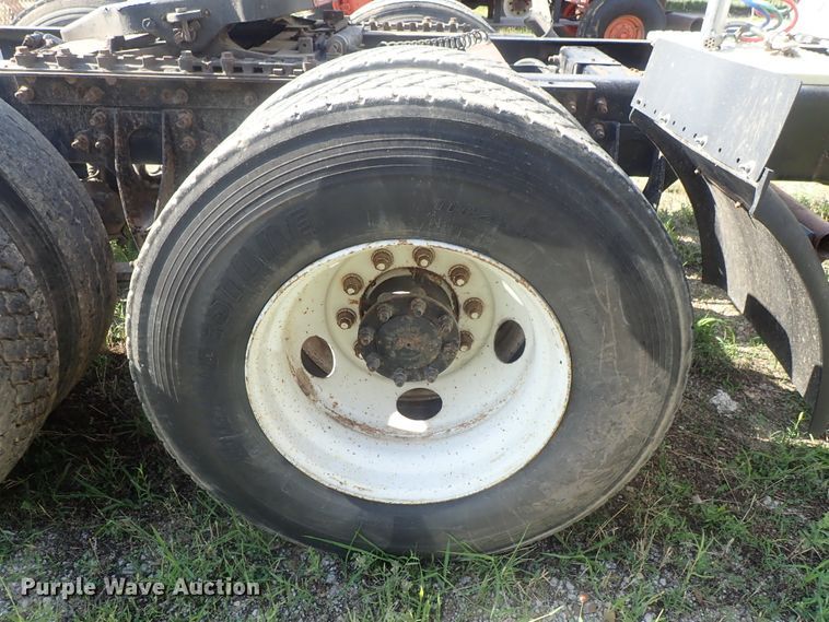 image for item DI4595 2006 International 9400i  semi truck