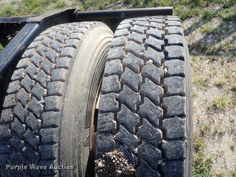 image for item DI4595 2006 International 9400i  semi truck