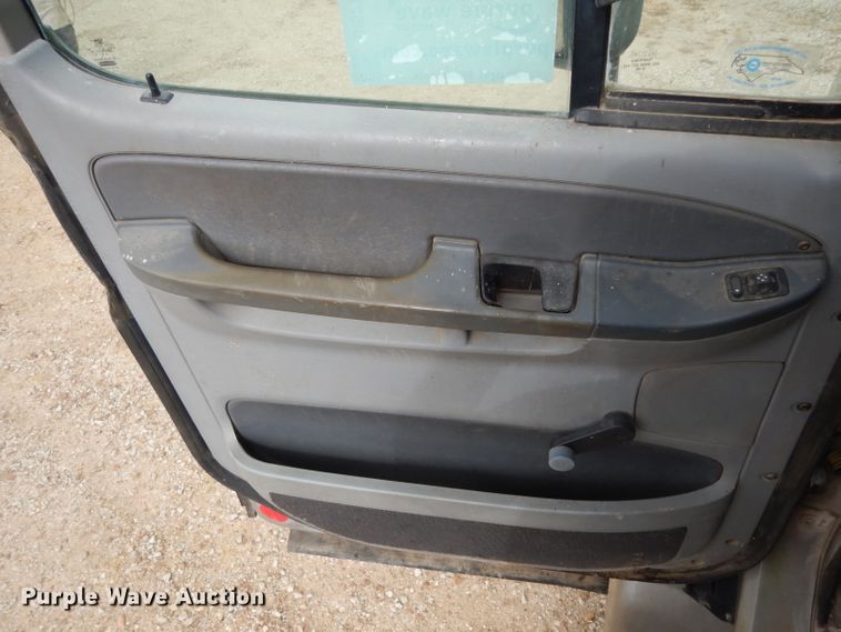 image for item DI5272 2007 Freightliner Columbia  semi truck