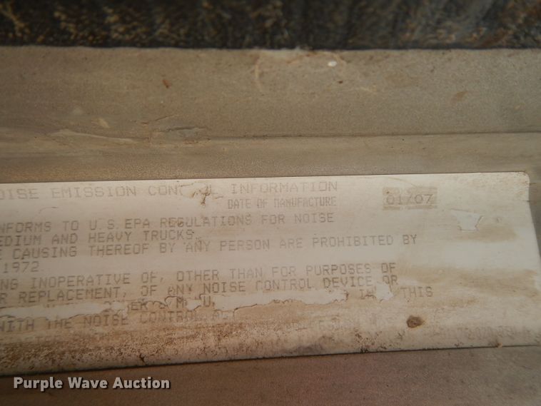 image for item DI5272 2007 Freightliner Columbia  semi truck