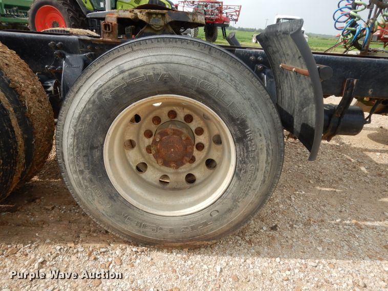 image for item DI5272 2007 Freightliner Columbia  semi truck