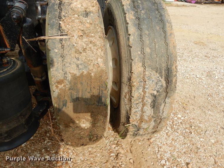 image for item DI5272 2007 Freightliner Columbia  semi truck