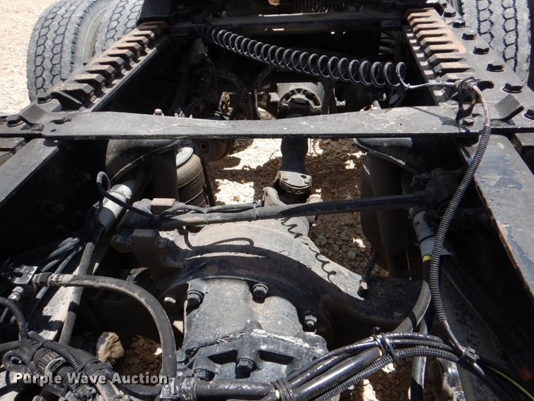 image for item DJ0750 2012 Kenworth T700  semi truck