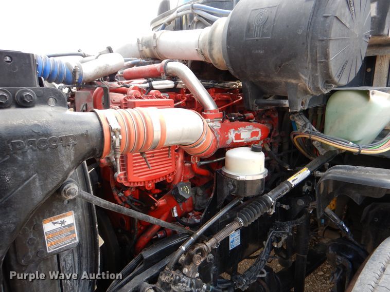 image for item DJ0750 2012 Kenworth T700  semi truck