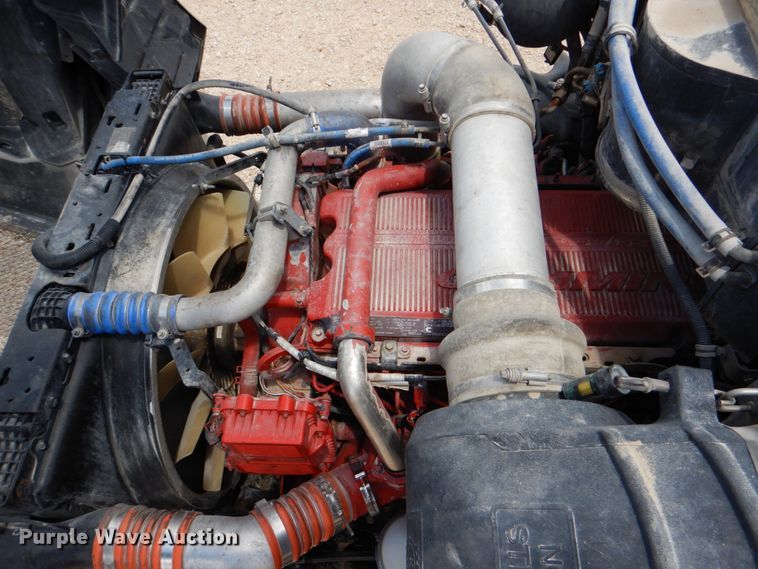 image for item DJ0750 2012 Kenworth T700  semi truck