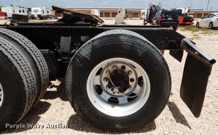 image for item DJ0750 2012 Kenworth T700  semi truck