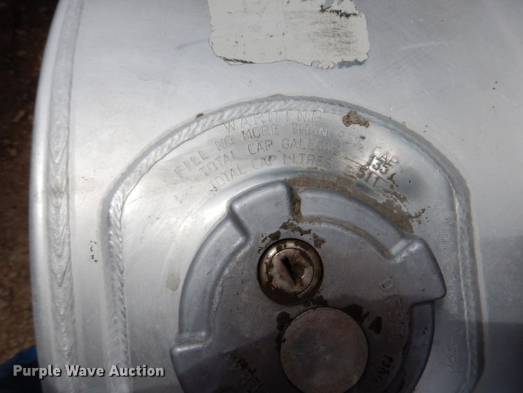 image for item DJ0750 2012 Kenworth T700  semi truck