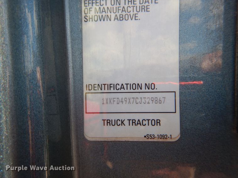 image for item DJ0750 2012 Kenworth T700  semi truck