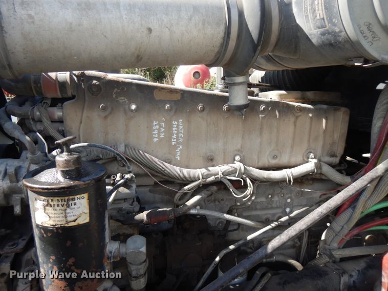 image for item FN9320 1986 Freightliner FLC  semi truck