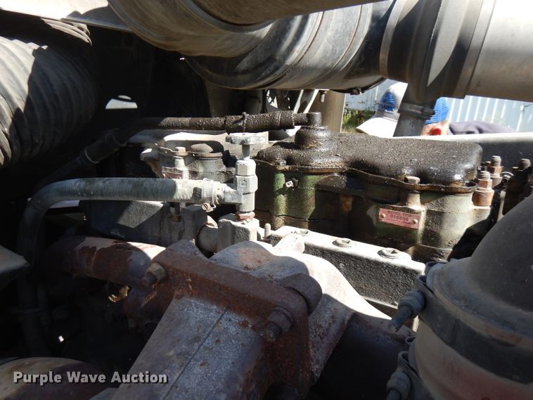 image for item FN9320 1986 Freightliner FLC  semi truck