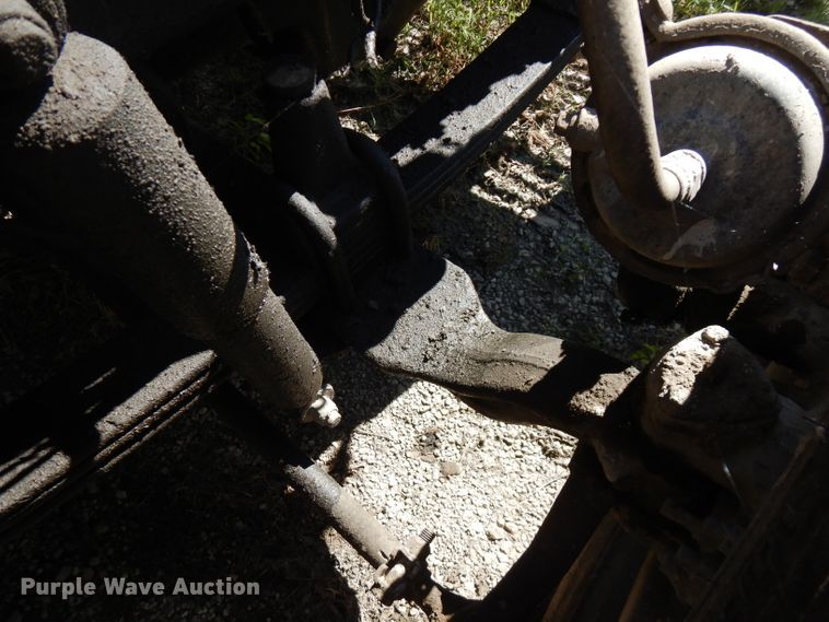 image for item FN9320 1986 Freightliner FLC  semi truck