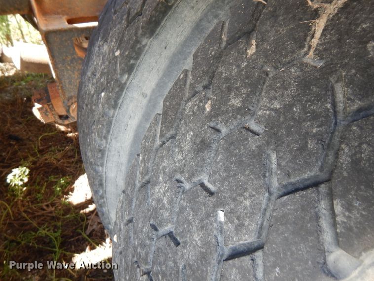 image for item FN9320 1986 Freightliner FLC  semi truck