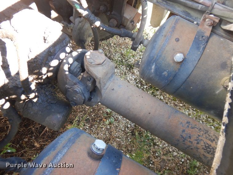 image for item FN9320 1986 Freightliner FLC  semi truck