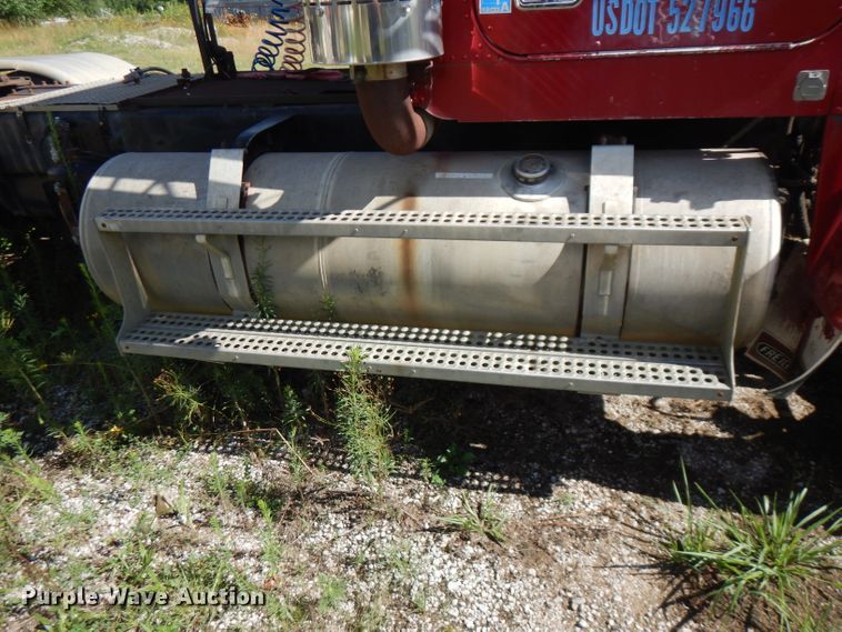 image for item FN9320 1986 Freightliner FLC  semi truck