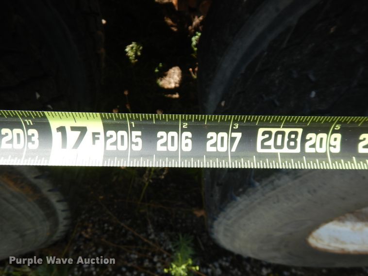 image for item FN9320 1986 Freightliner FLC  semi truck