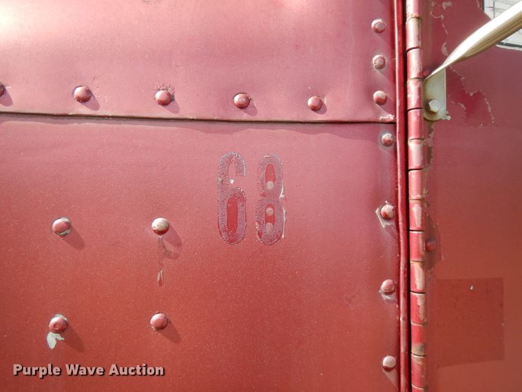 image for item FN9320 1986 Freightliner FLC  semi truck