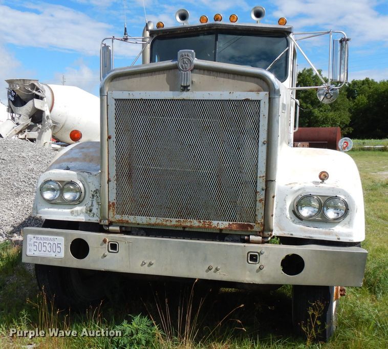 image for item FN9321 1980 Kenworth W900  semi truck