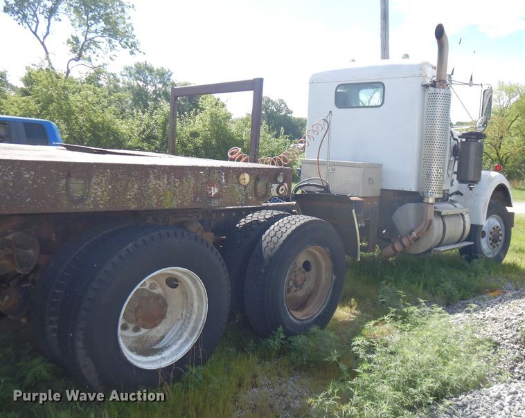 image for item FN9321 1980 Kenworth W900  semi truck