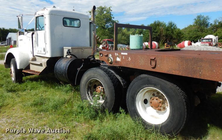 image for item FN9321 1980 Kenworth W900  semi truck