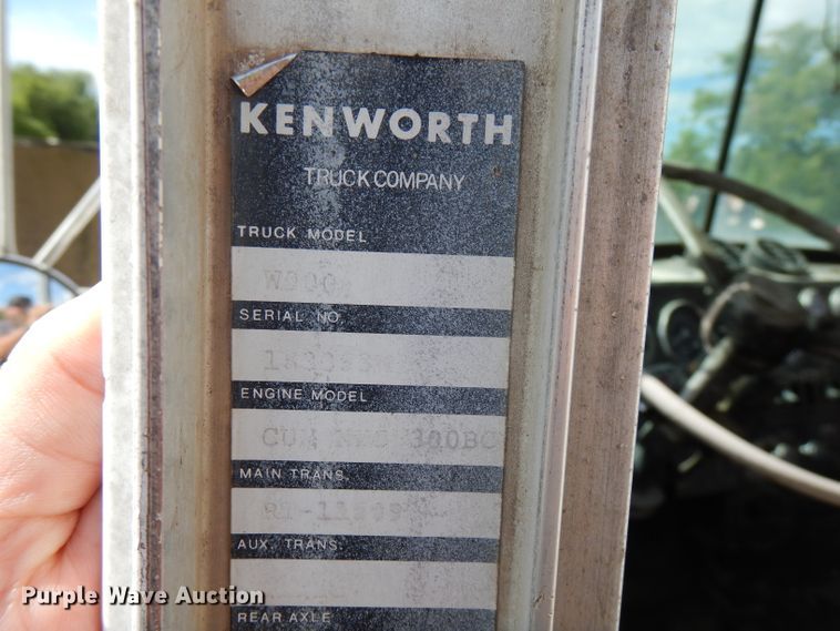 image for item FN9321 1980 Kenworth W900  semi truck