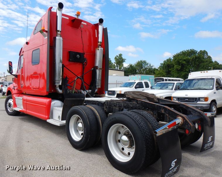 image for item FN9330 2009 Peterbilt 387  semi truck