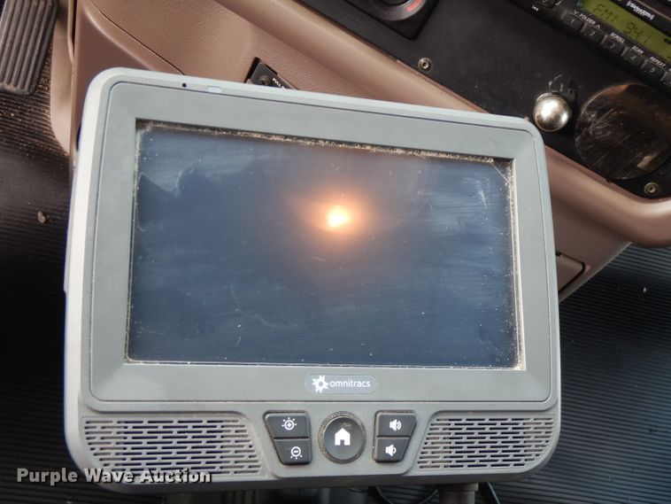 image for item FN9330 2009 Peterbilt 387  semi truck