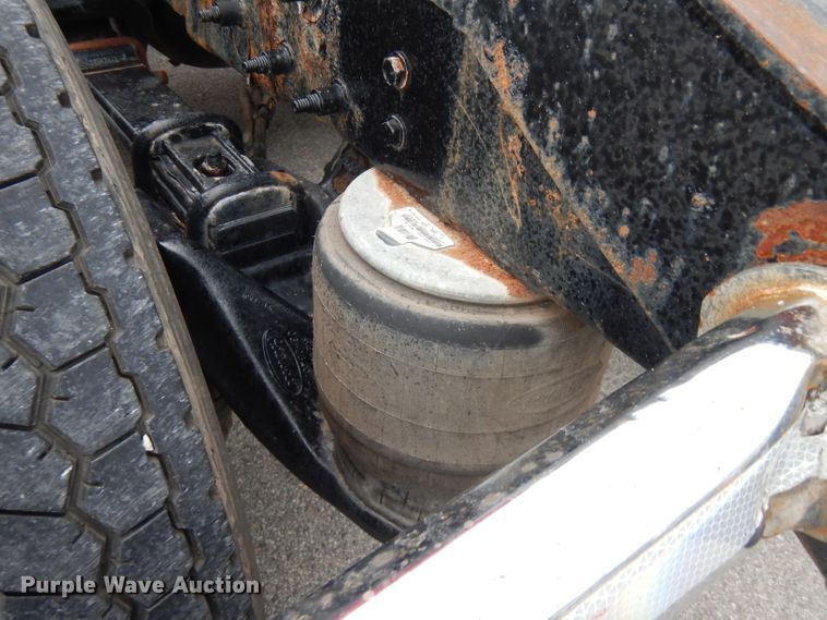 image for item FN9330 2009 Peterbilt 387  semi truck