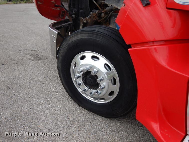 image for item FN9330 2009 Peterbilt 387  semi truck