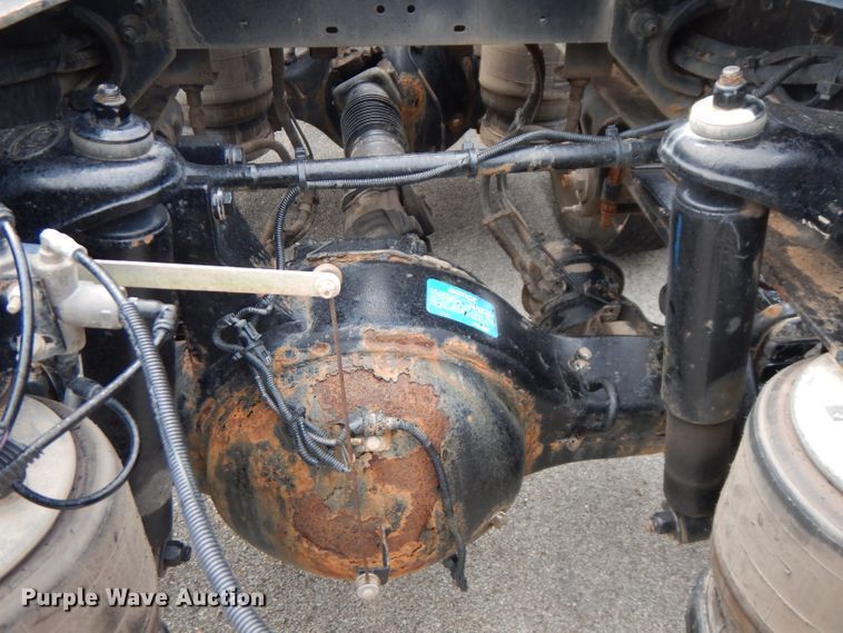 image for item FN9330 2009 Peterbilt 387  semi truck