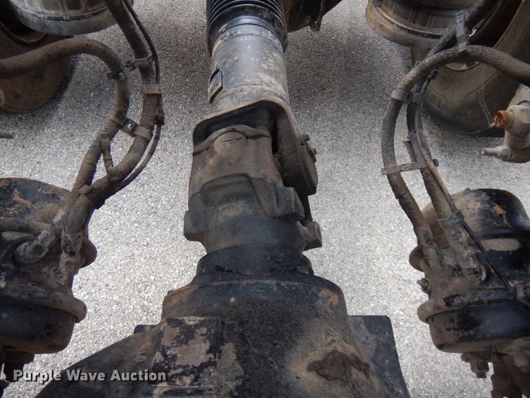 image for item FN9330 2009 Peterbilt 387  semi truck