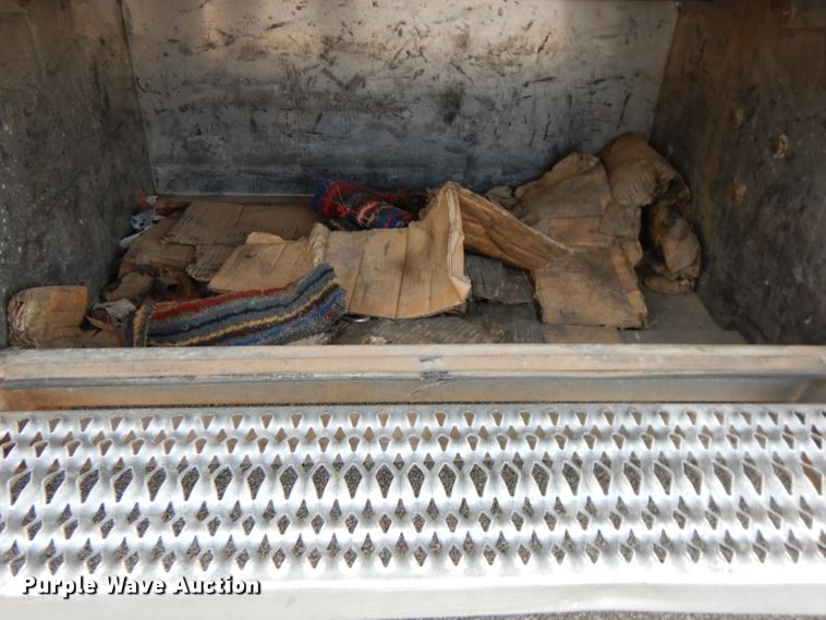 image for item FN9330 2009 Peterbilt 387  semi truck