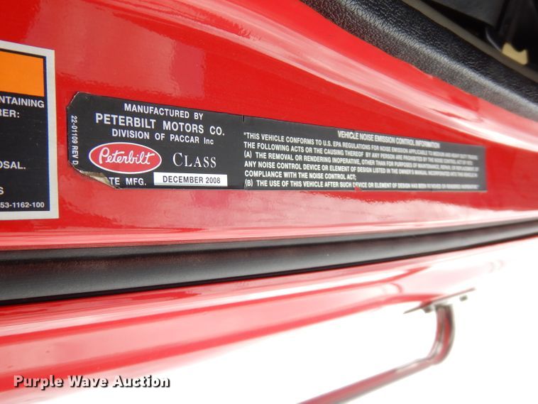 image for item FN9330 2009 Peterbilt 387  semi truck